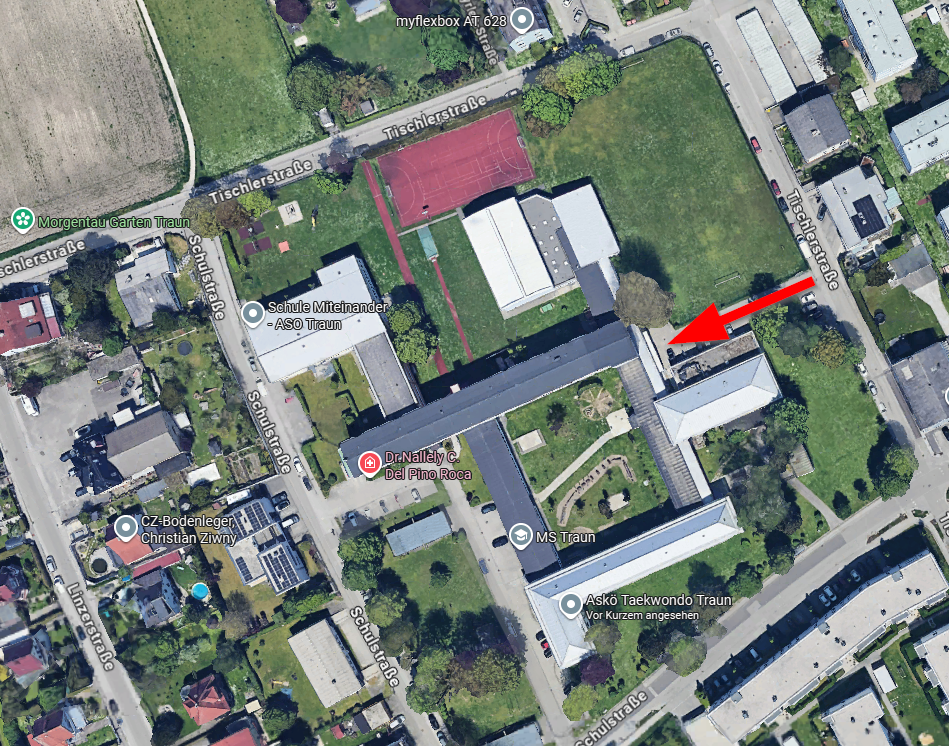 Eingang NMS Traun Eingang NMS Traun